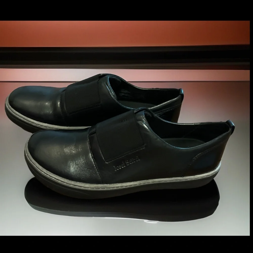 Josef Siebel Clara 14 Full Grain Leather SlipOn Elastic Band Sneaker/Dress Shoe